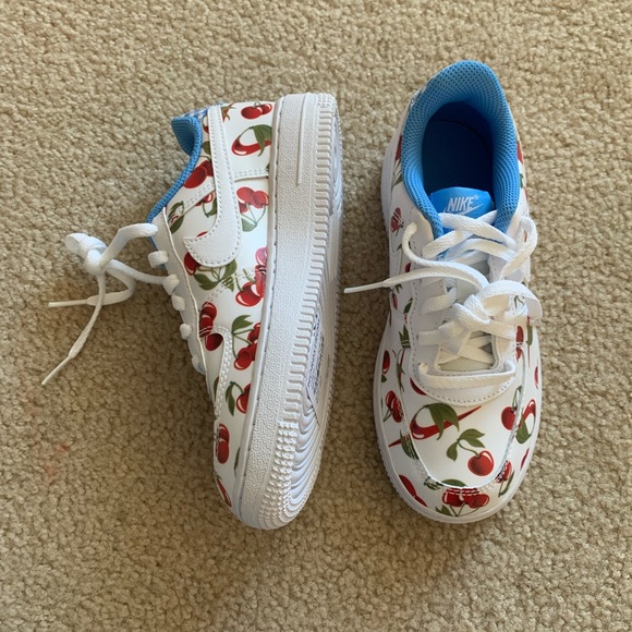 NWOT Nike Kids little girls Air Force 1 LV8 cherry sneakers shoes